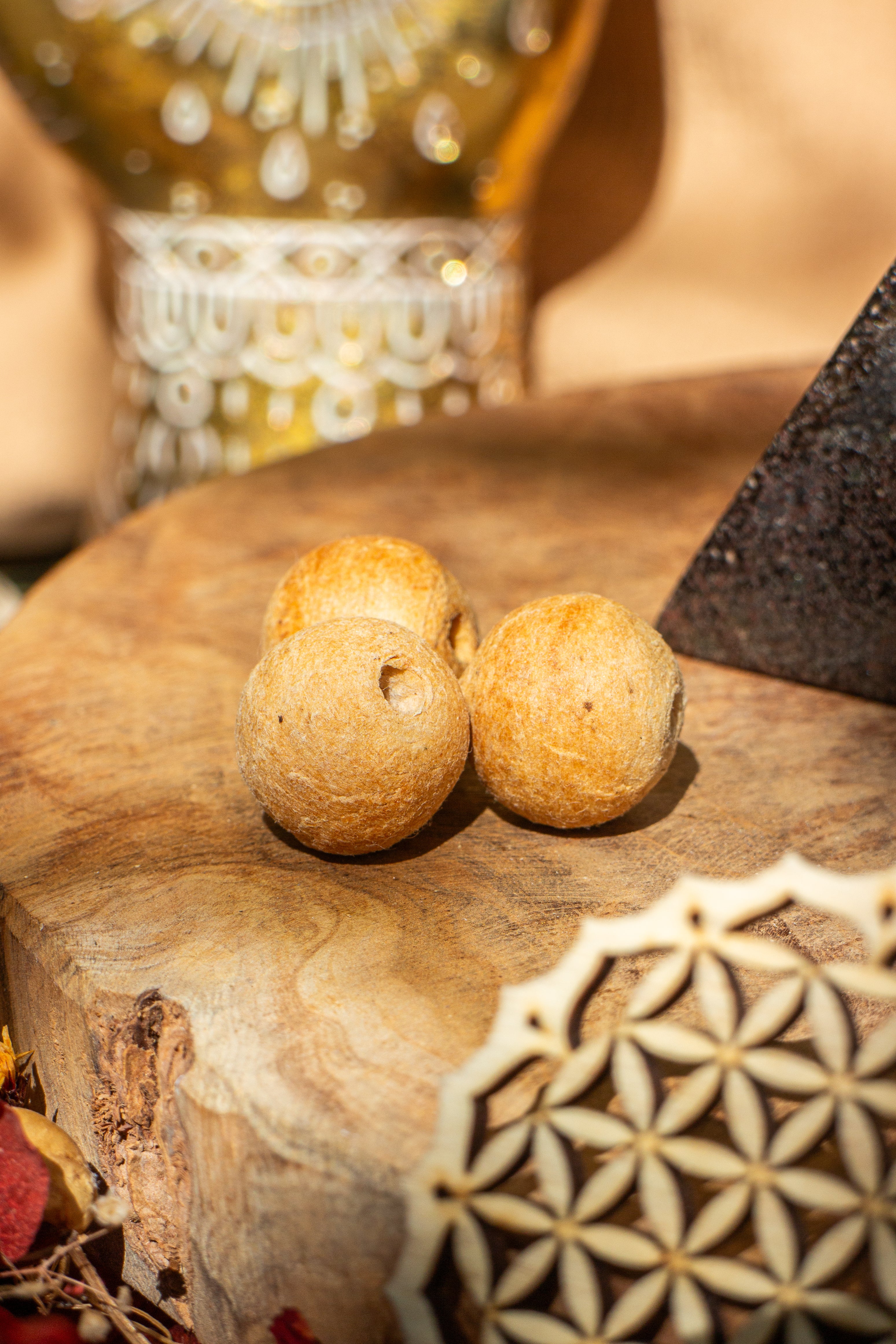 BOX ISIS - Triangle en pierre semi-précieuse + Kit de Purification