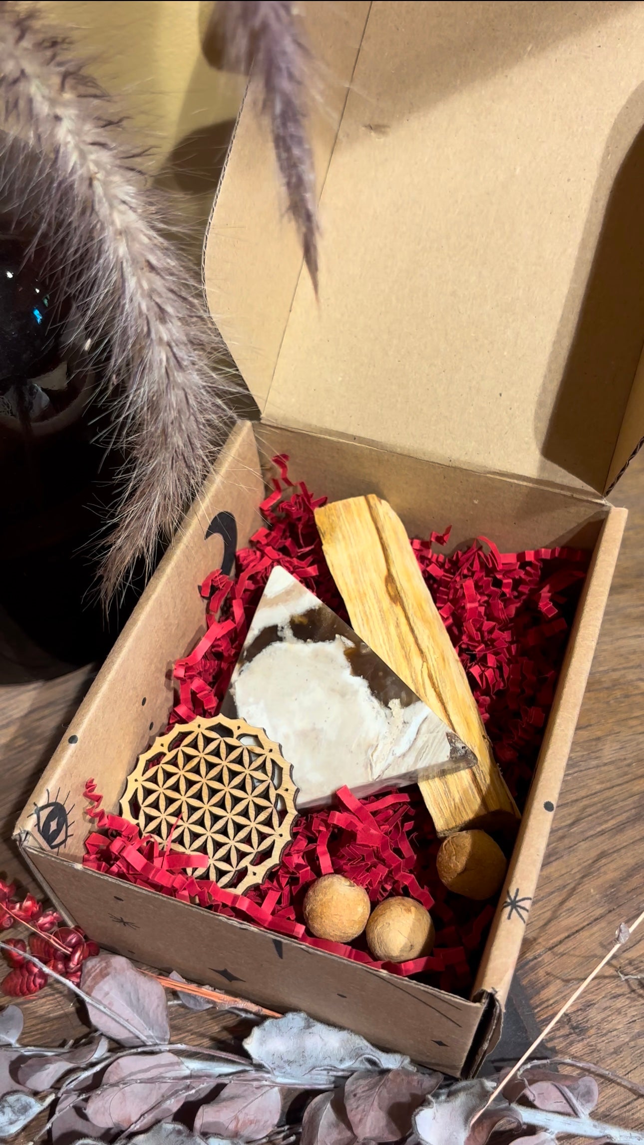 BOX ISIS - Triangle en pierre semi-précieuse + Kit de Purification