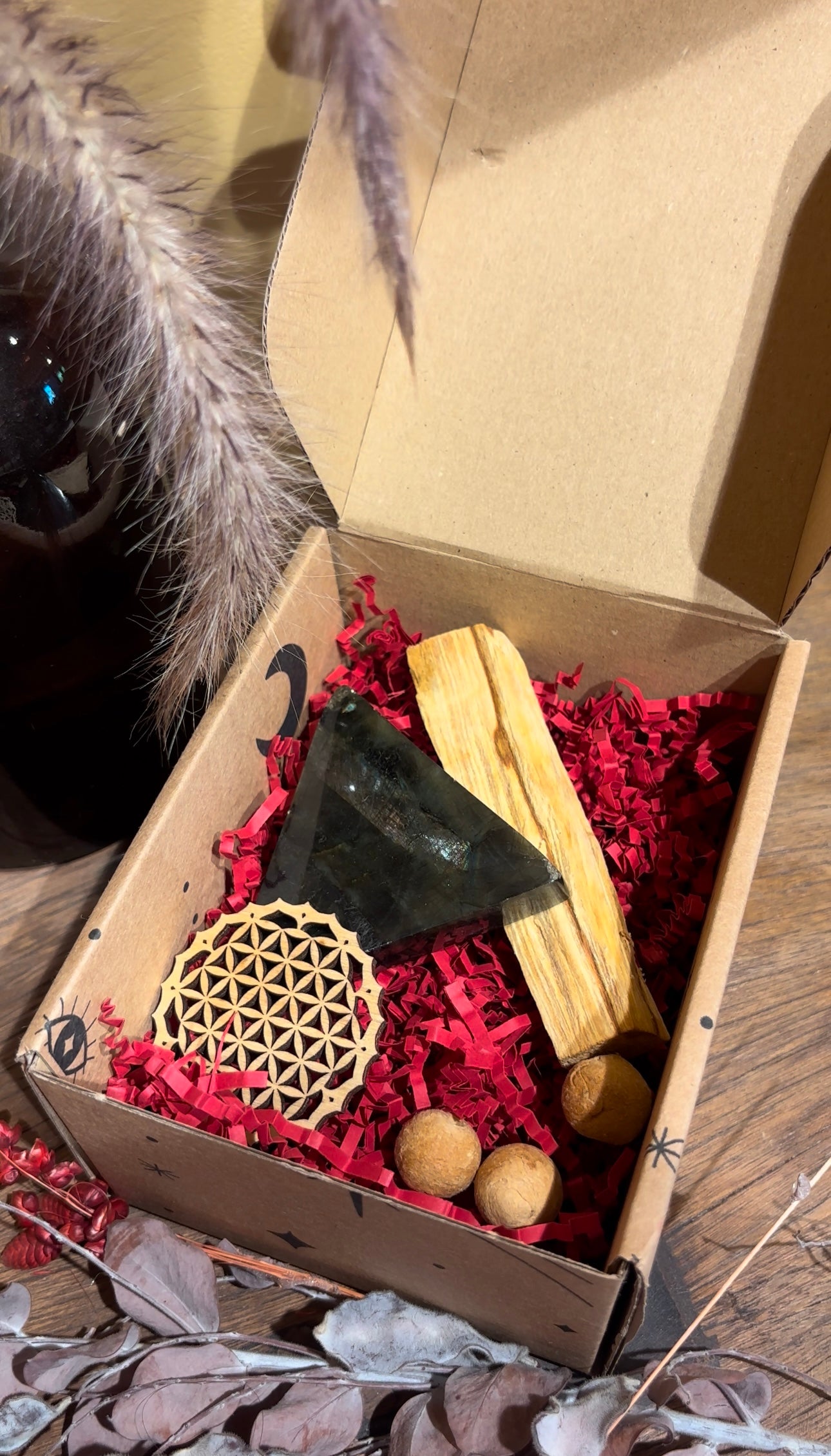 BOX ISIS - Triangle en pierre semi-précieuse + Kit de Purification